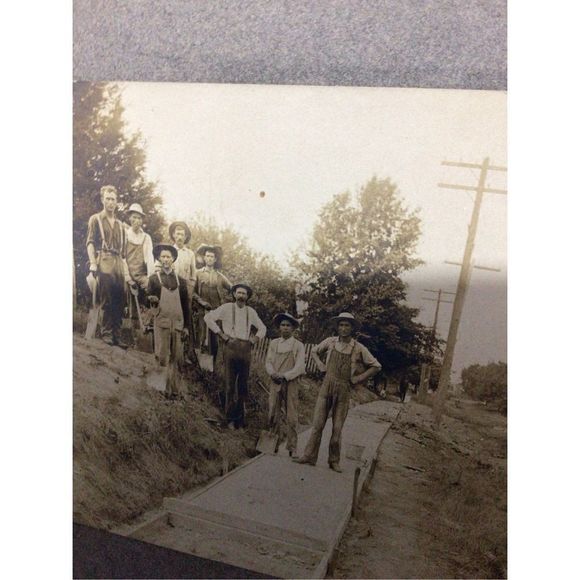 Antique Photography Working Men With Shovels 1800’s / Early 1900 Matted “Working - Picture 15 of 15
